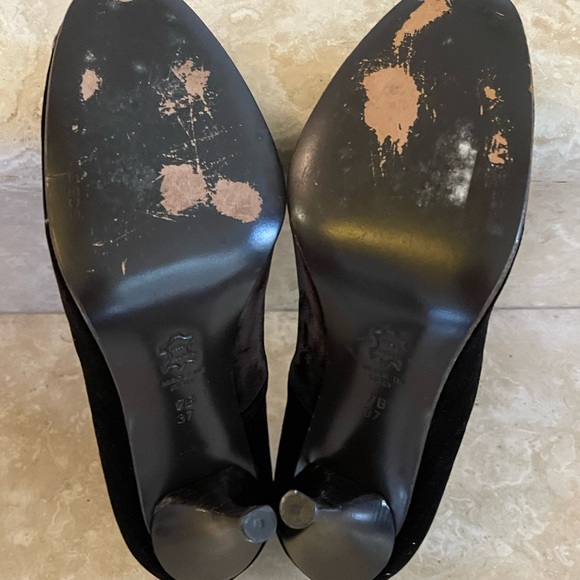 BCBG Max Azria brown velvet high heel shoes - Picture 3 of 4